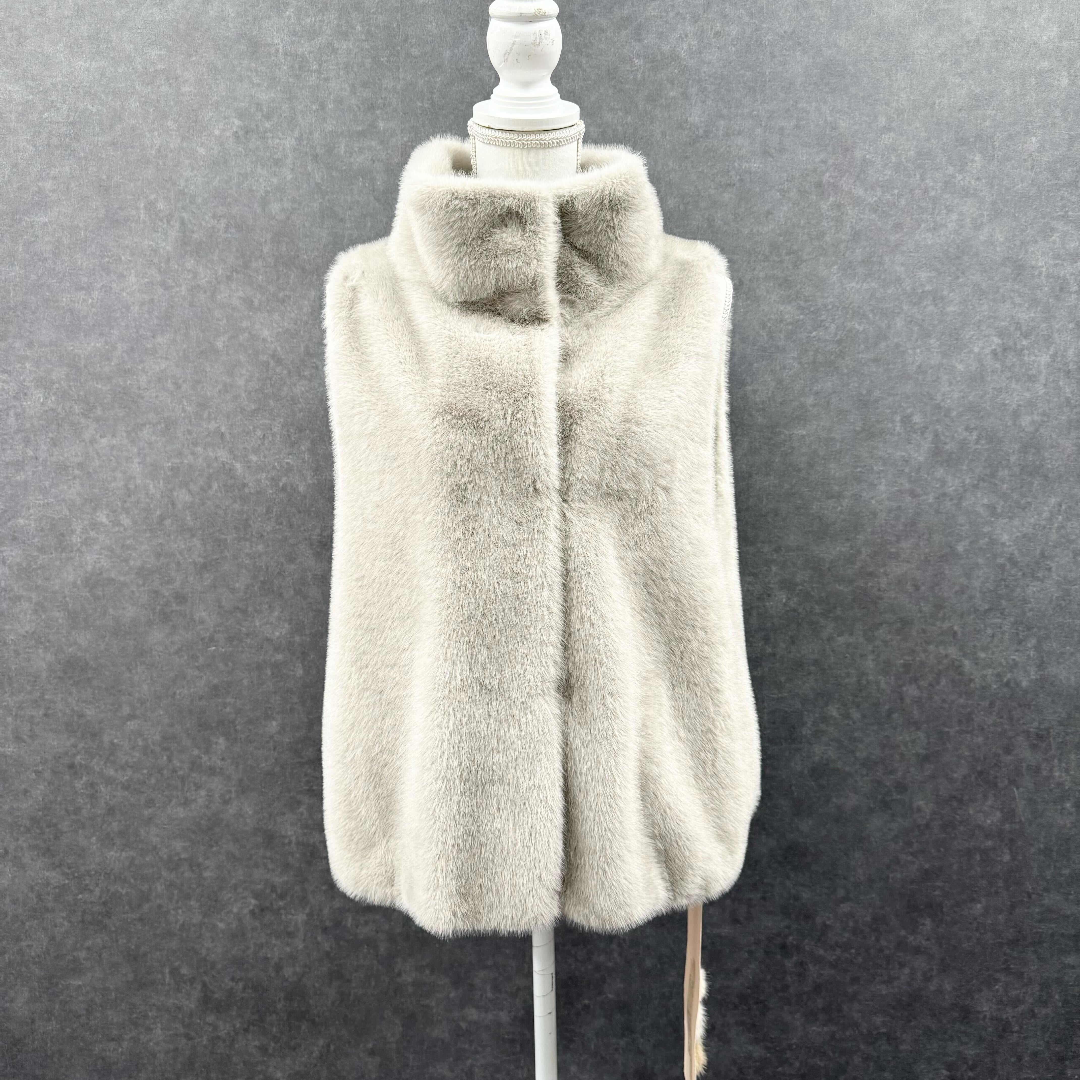 プレミアムネックファーベスト　グレー※10/21迄に順次発送予定