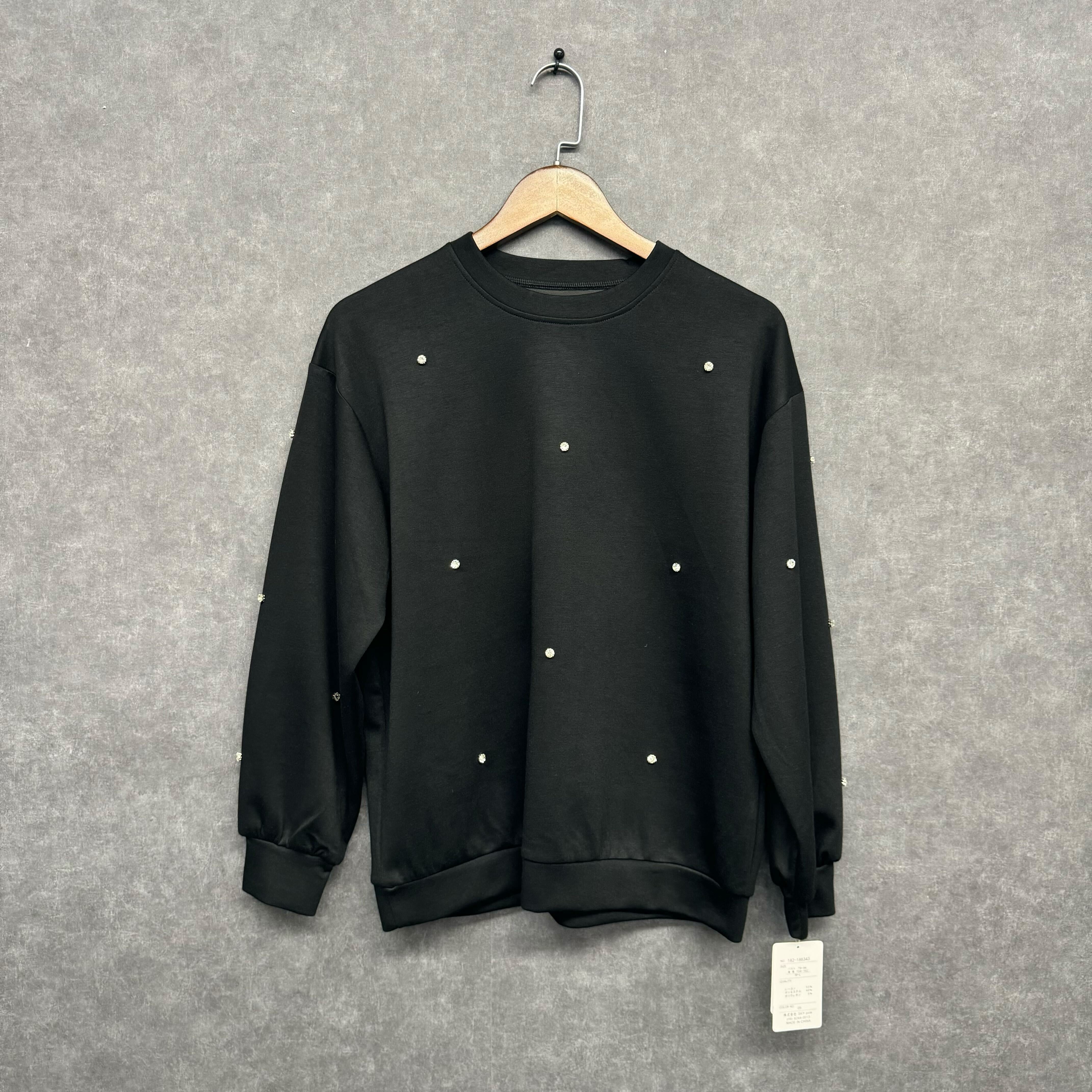 ビジュー付きプルオーバー ブラック※10/28迄に順次発送予定