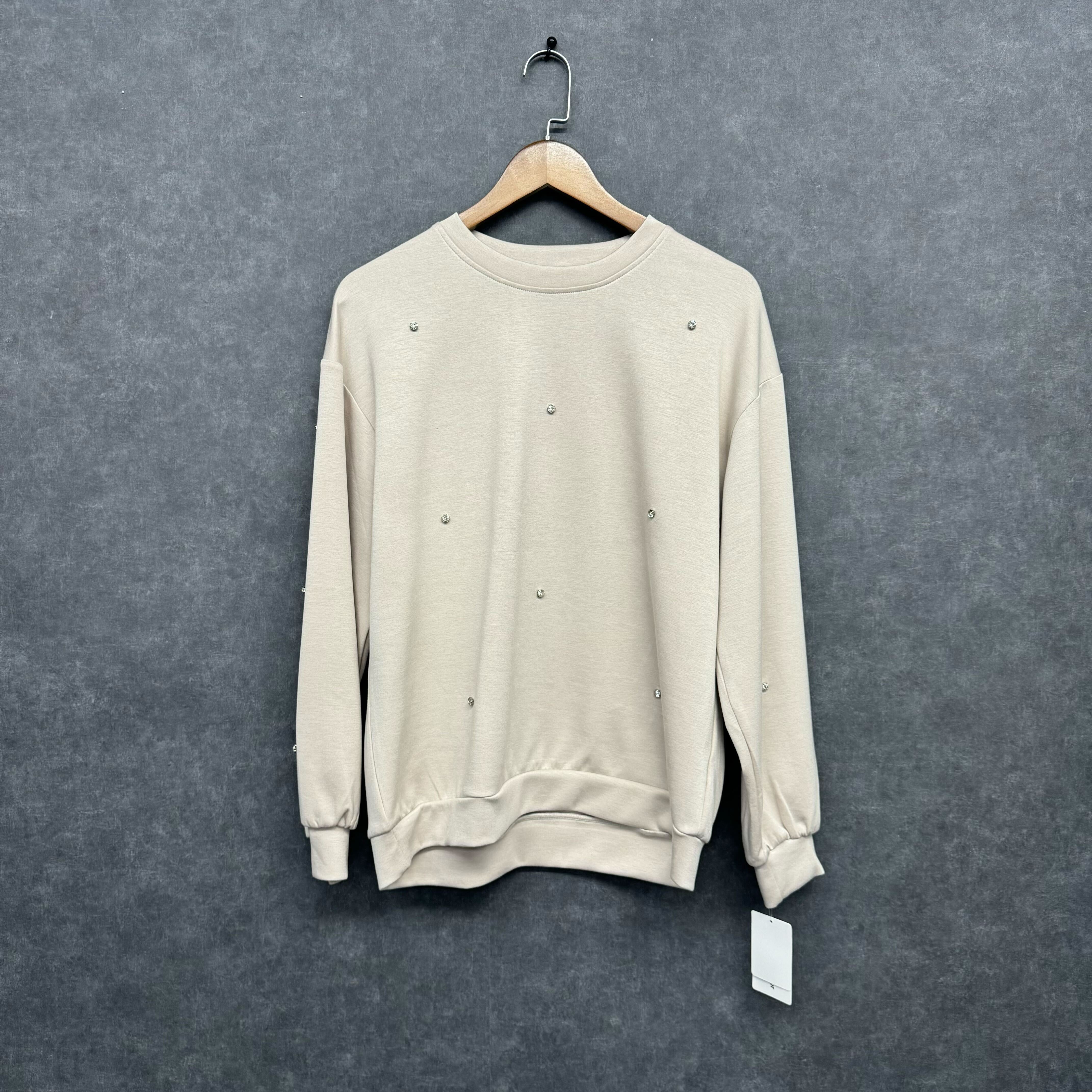 ビジュー付きプルオーバー ピンクベージュ※10/28迄に順次発送予定