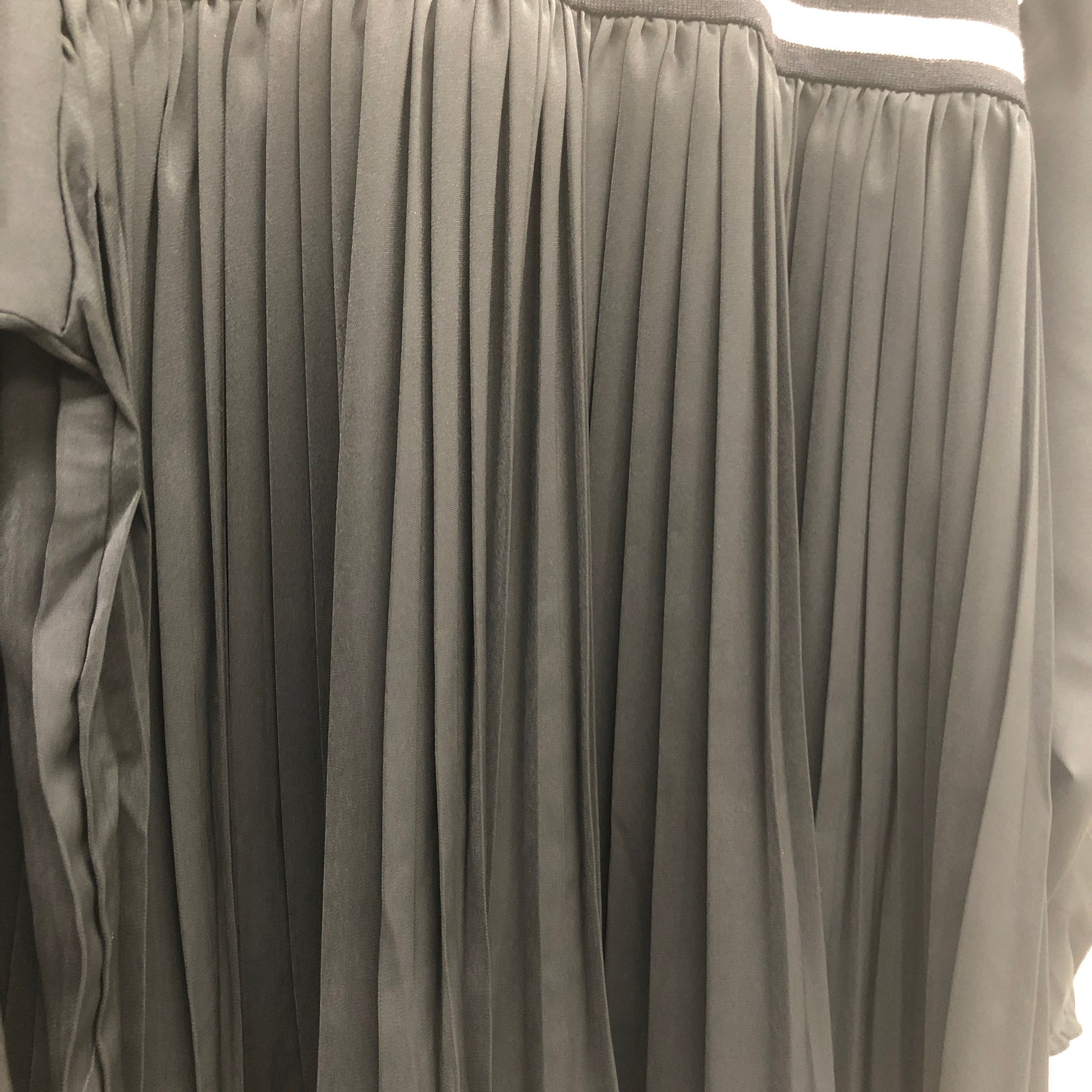 プリーツ切替ボーダーニットプルオーバー ブラック  ※10/15迄に順次発送予定