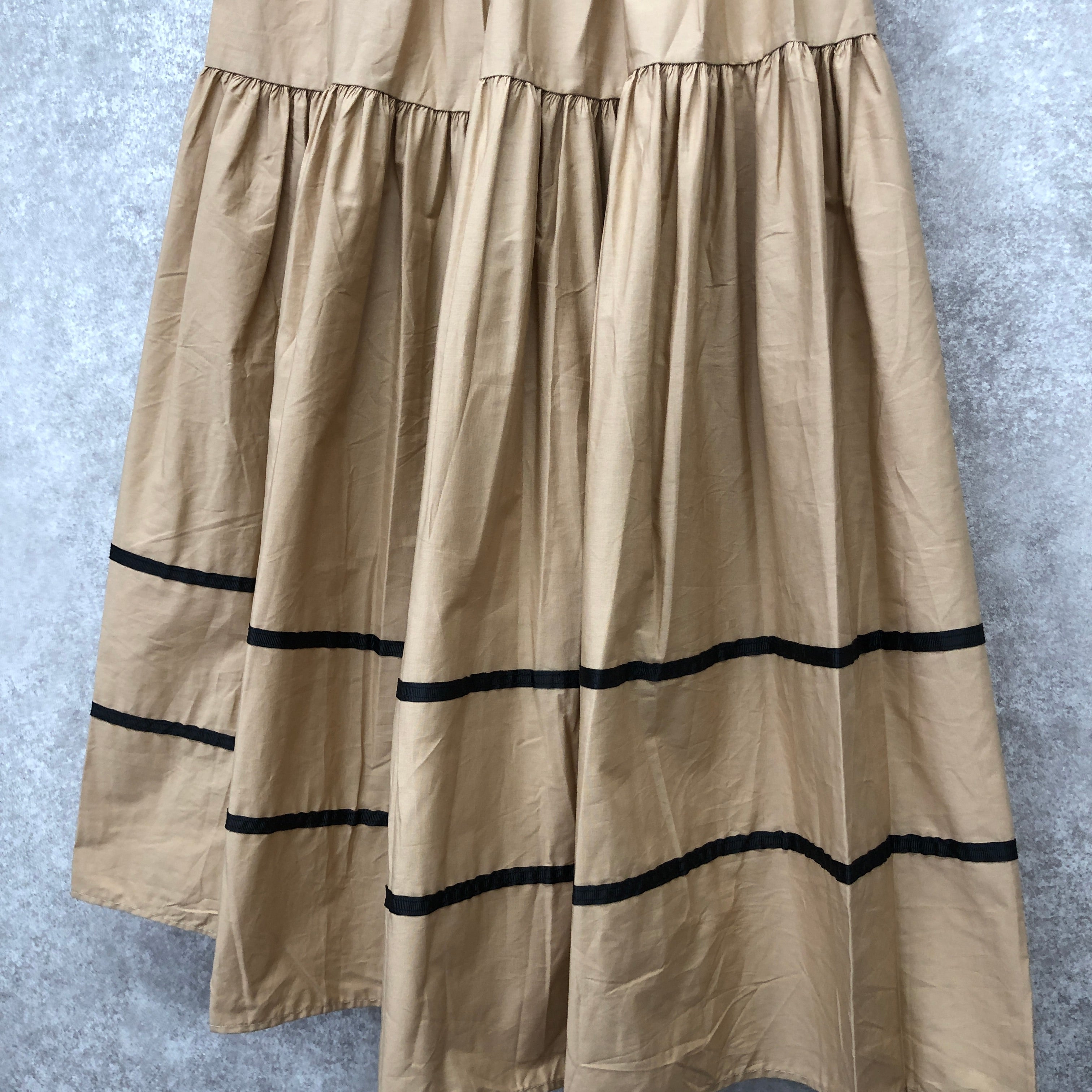 フレアロングラインスカート ベージュ ※10/15迄に順次発送予定