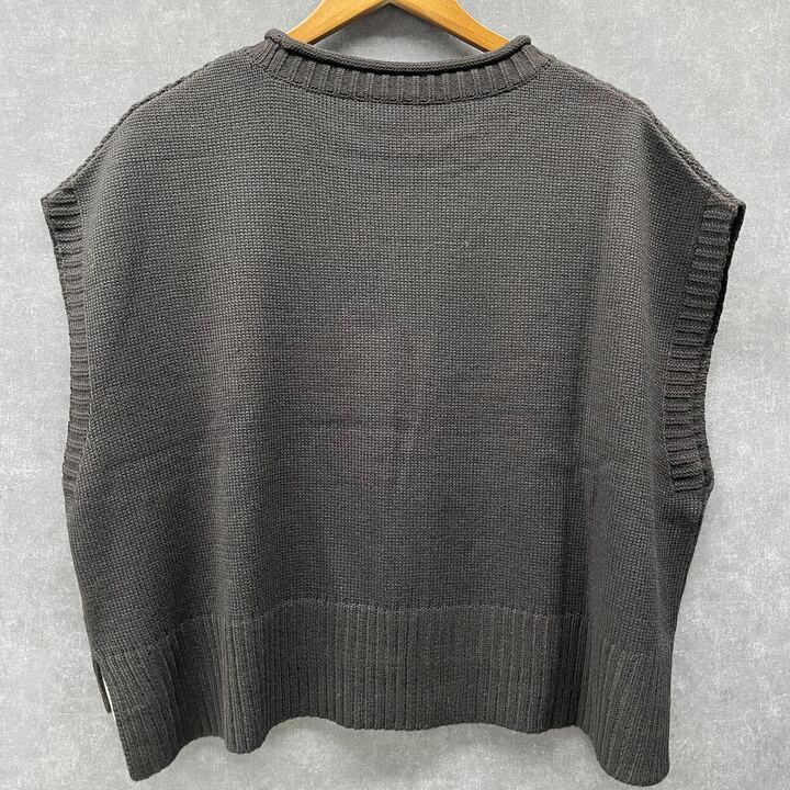 ミニマルベストニット ブラック※4/1迄に順次発送予定